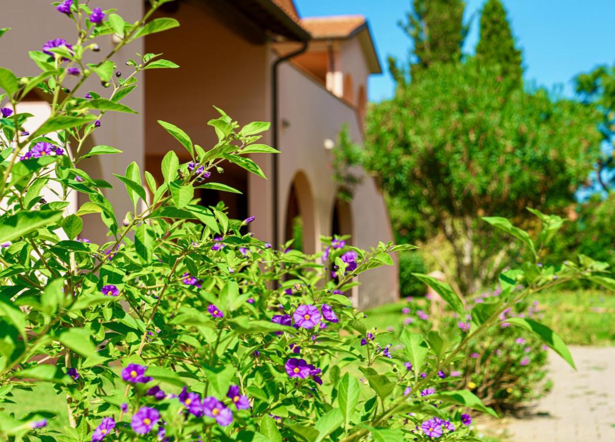 Appartamenti In Residence Villa Santa Maria San Vincenzo Exterior foto